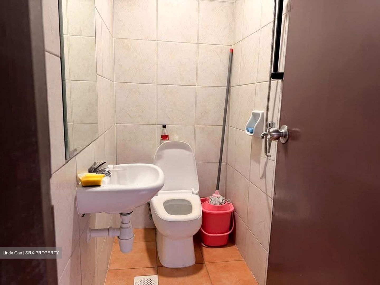UE Square (D9), Apartment #636205251